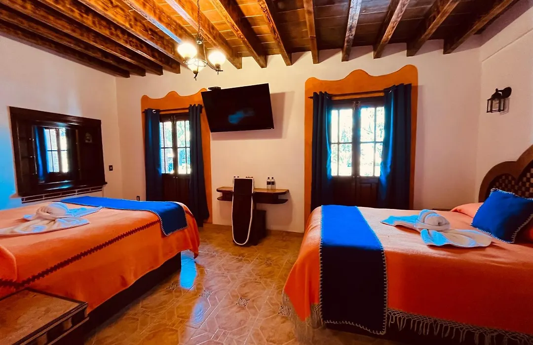 Hotel El Aguila, Villa del Carbón-1
