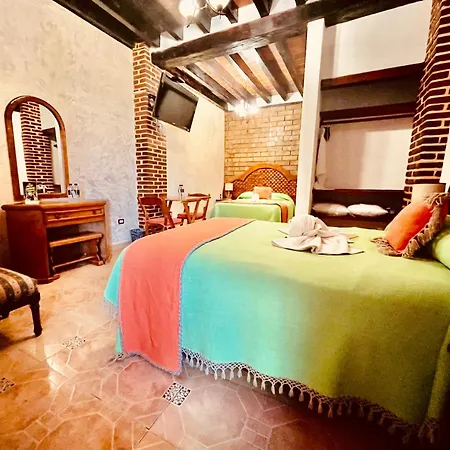 Hotel El Aguila, Villa del Carbón-3